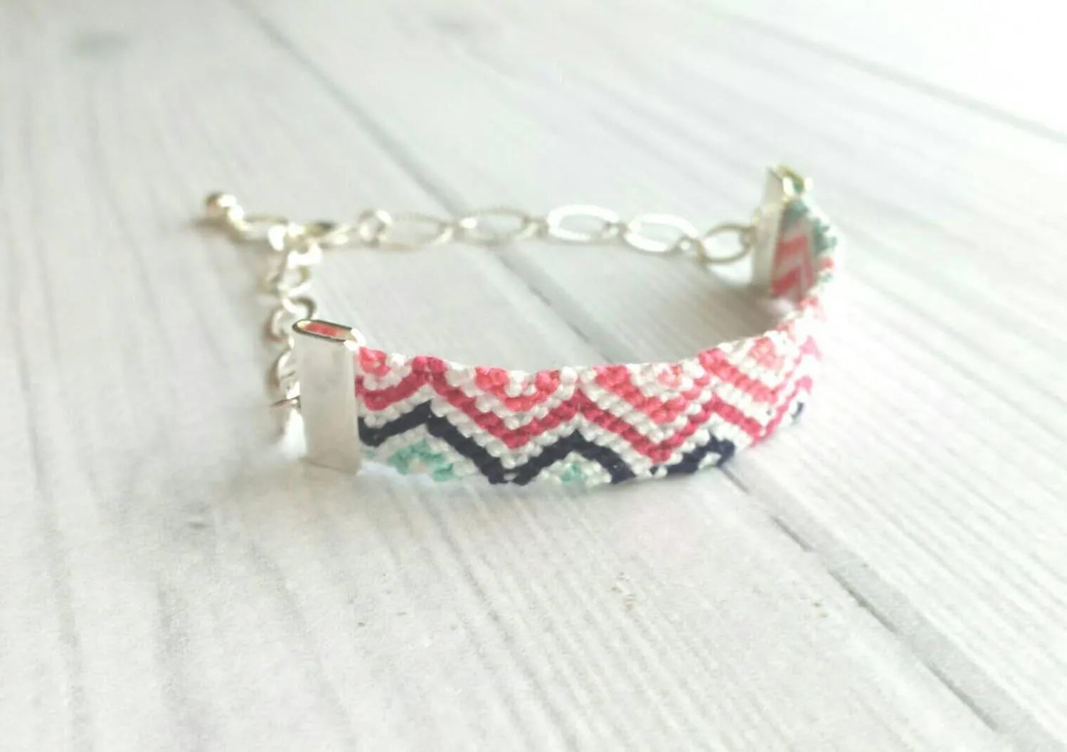 Woven Bracelet, silver chain friendship bracelet, striped bracelet, cotton thread bracelet, adjustable chain, chevron bracelet, zig zag pattern, pink blue white navy diagonal pattern, string knot bracelet