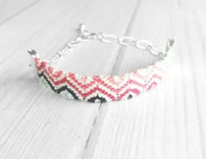 Woven Bracelet, silver chain friendship bracelet, striped bracelet, cotton thread bracelet, adjustable chain, chevron bracelet, zig zag pattern, pink blue white navy diagonal pattern, string knot bracelet